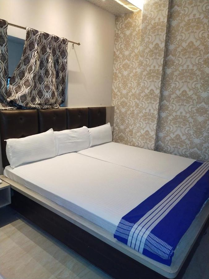 ורנאסי Hotel Gateway Kailash מראה חיצוני תמונה