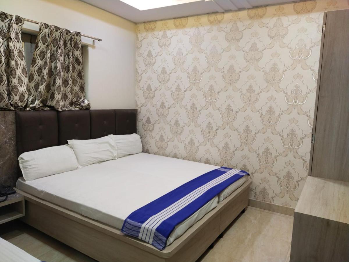 ורנאסי Hotel Gateway Kailash מראה חיצוני תמונה