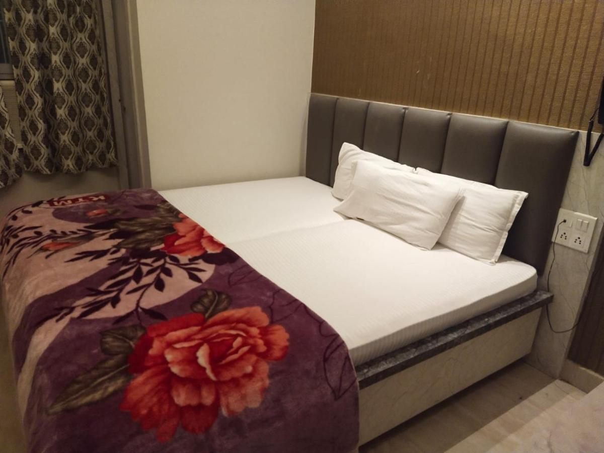 ורנאסי Hotel Gateway Kailash מראה חיצוני תמונה