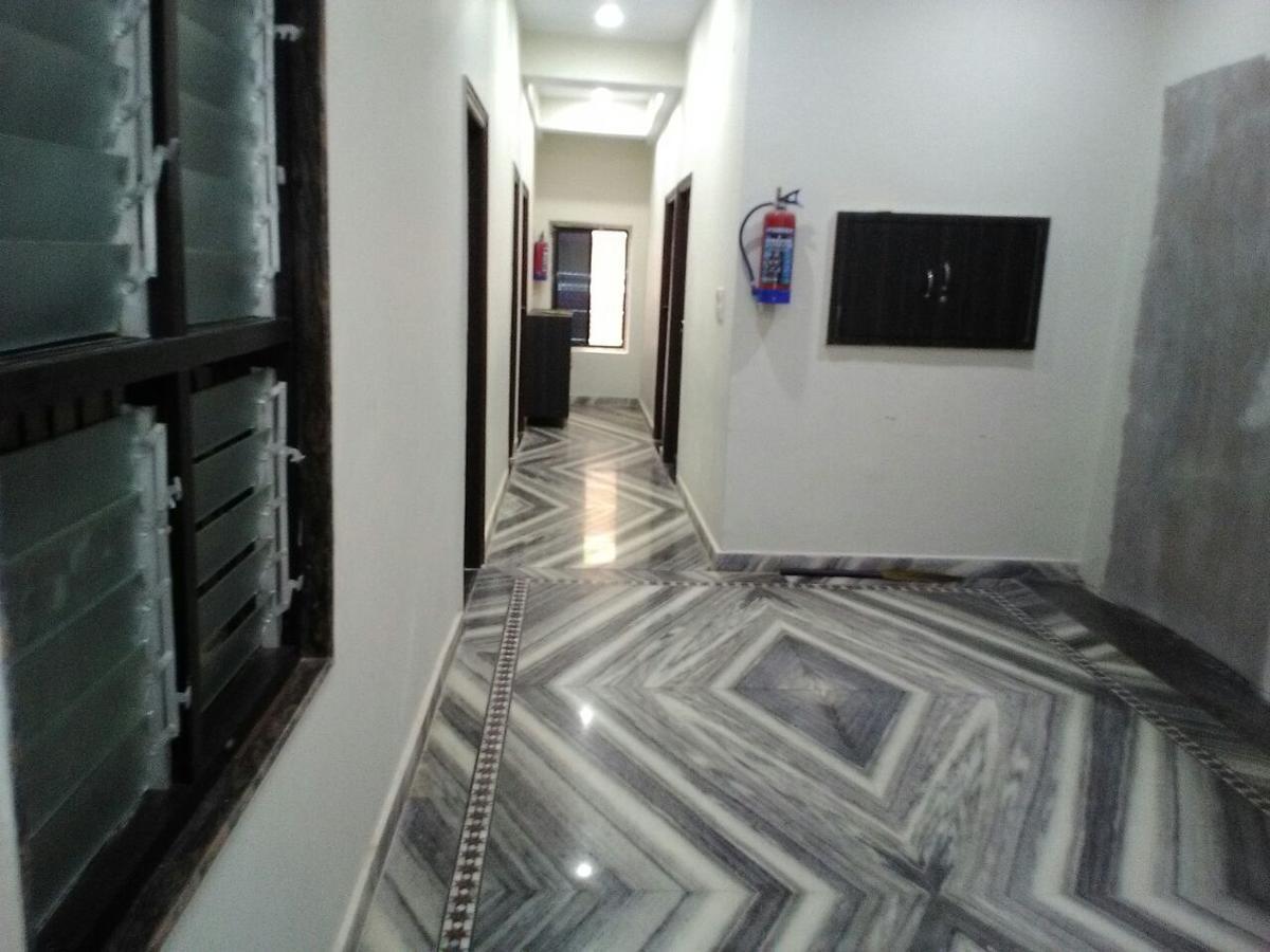 ורנאסי Hotel Gateway Kailash מראה חיצוני תמונה